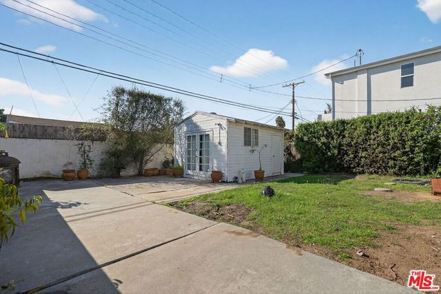 4055 Moore Street, Los Angeles, CA 90066