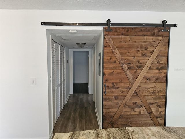 3128 W VARN AVENUE, Tampa, FL 33611