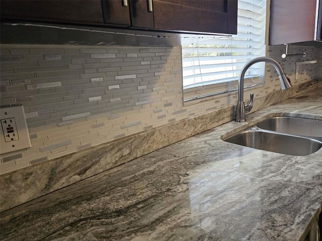 3128 W VARN AVENUE, Tampa, FL 33611