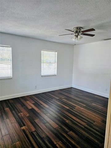 3128 W VARN AVENUE, Tampa, FL 33611