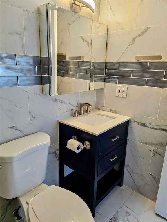 Image 11 of property listing at 3128 W VARN AVENUE, Tampa, FL 33611