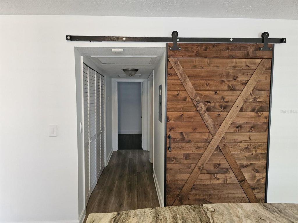 Image 13 of property listing at 3128 W VARN AVENUE, Tampa, FL 33611