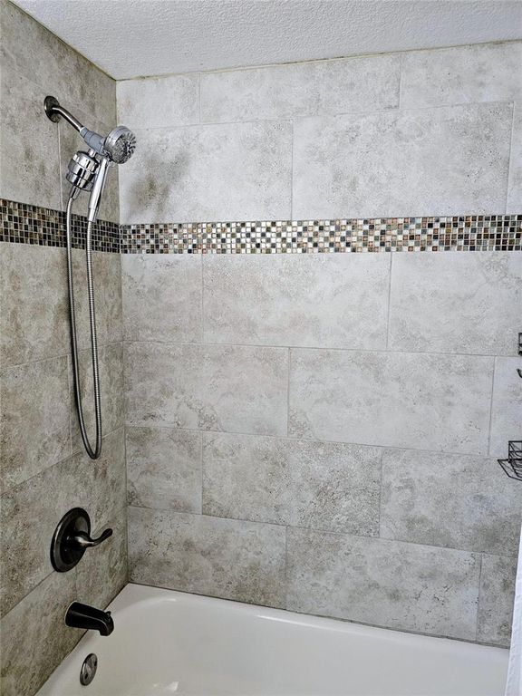 Image 14 of property listing at 3128 W VARN AVENUE, Tampa, FL 33611