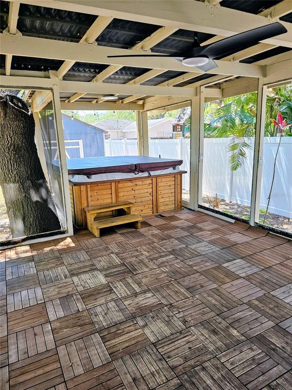 Image 16 of property listing at 3128 W VARN AVENUE, Tampa, FL 33611