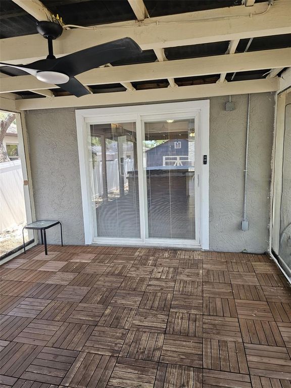 Image 17 of property listing at 3128 W VARN AVENUE, Tampa, FL 33611