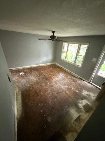 3602 N McCoy Street, Independence, MO 64050