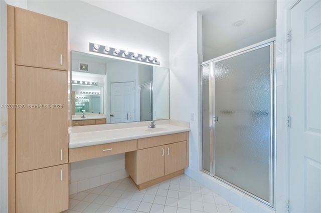 1695 Passion Vine Cir 22-1, Weston, FL 33326