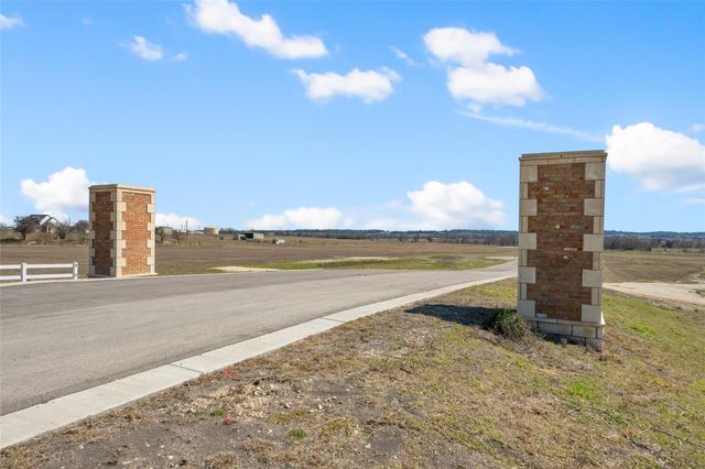 2558 E FM 487, Jarrell, TX 76537