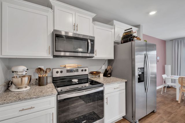 744 Garland Dr, Hermitage, TN 37076