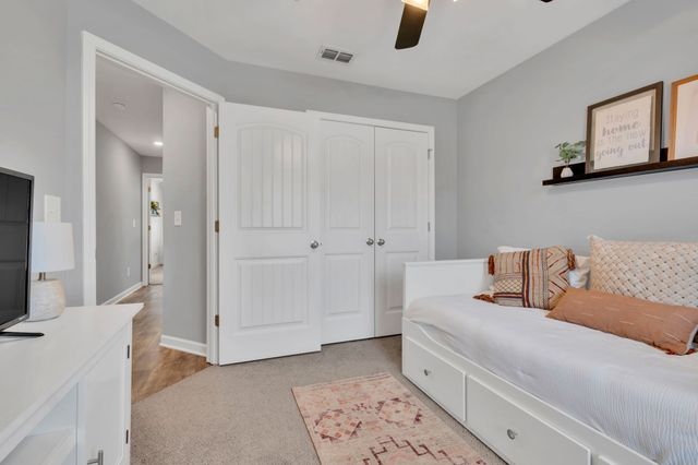 744 Garland Dr, Hermitage, TN 37076