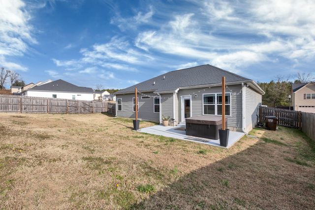 744 Garland Dr, Hermitage, TN 37076