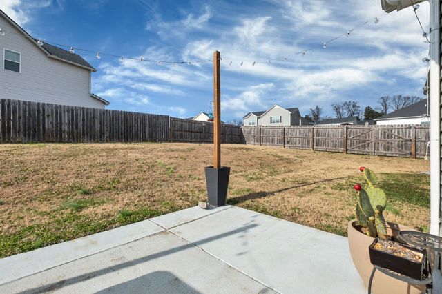 744 Garland Dr, Hermitage, TN 37076