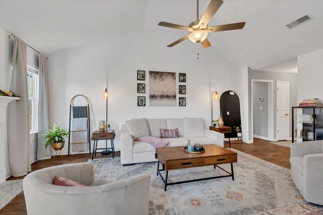 744 Garland Dr, Hermitage, TN 37076