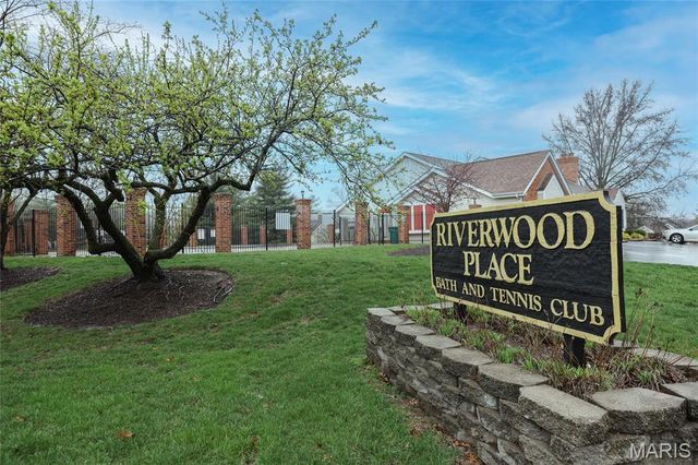 1052 Boggan Place, Hazelwood, MO 63031