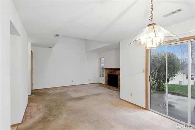 1052 Boggan Place, Hazelwood, MO 63031