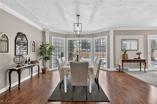 9461 Whalers Cove, Mentor, OH 44060