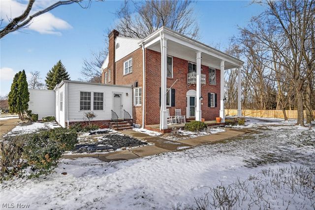 9461 Whalers Cove, Mentor, OH 44060