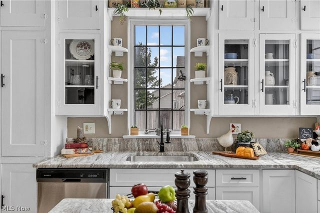 9461 Whalers Cove, Mentor, OH 44060