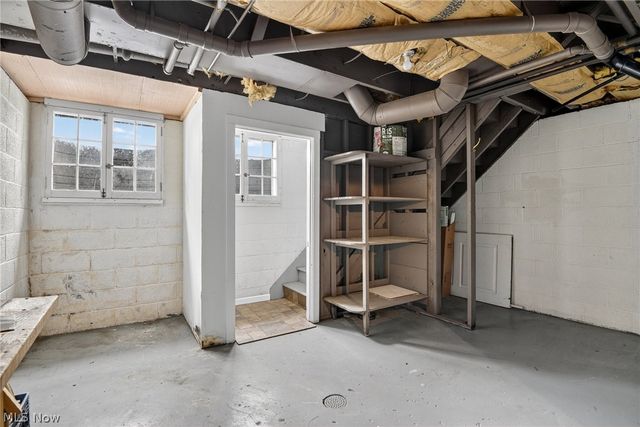 9461 Whalers Cove, Mentor, OH 44060