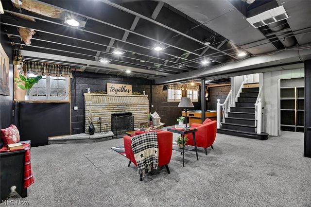 9461 Whalers Cove, Mentor, OH 44060