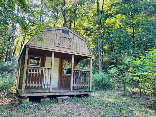 6546 S State Road 121, Connersville, IN 47331