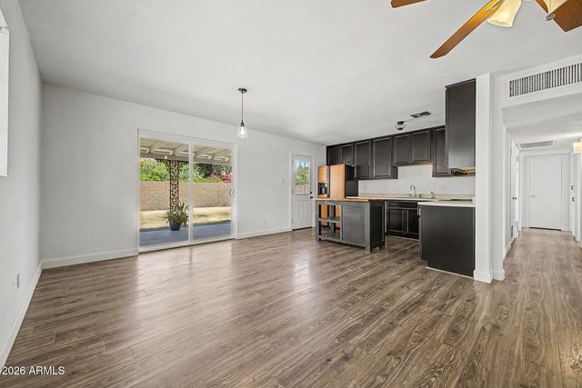 3616 W STELLA Lane, Phoenix, AZ 85019