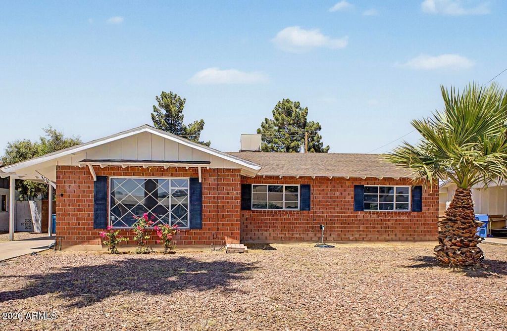 3616 W STELLA Lane, Phoenix, AZ 85019
