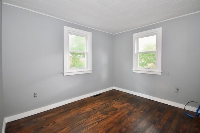 12 Lake Rd E, Yarmouth, MA 02673