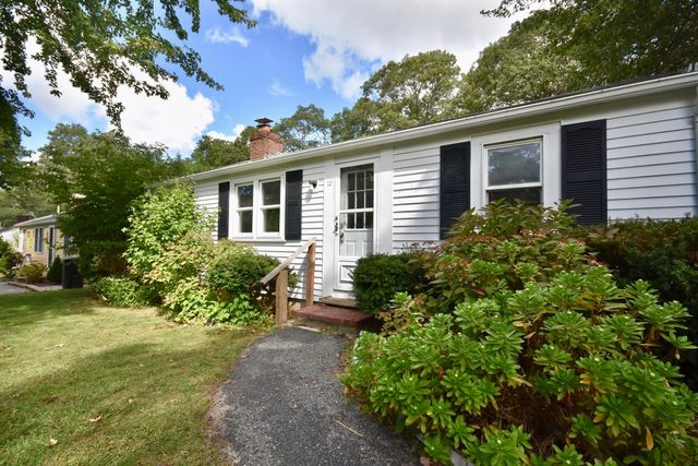 12 Lake Rd E, Yarmouth, MA 02673