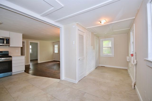 12 Lake Rd E, Yarmouth, MA 02673