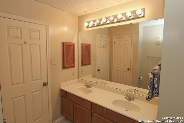 4212 Medical Dr Unit 806, San Antonio, TX 78229