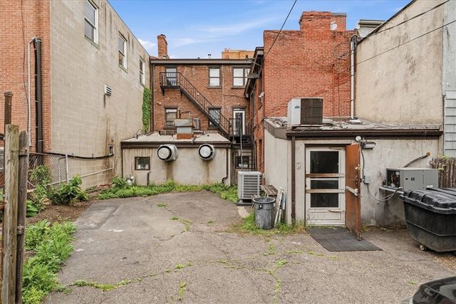 2104 E Carson St, South Side, PA 15203