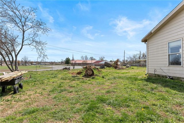 905 S Park Place, Rogers, AR 72758