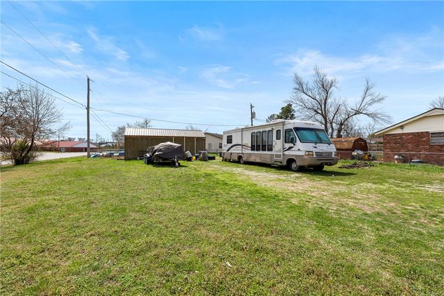 905 S Park Place, Rogers, AR 72758