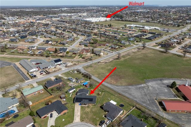 905 S Park Place, Rogers, AR 72758