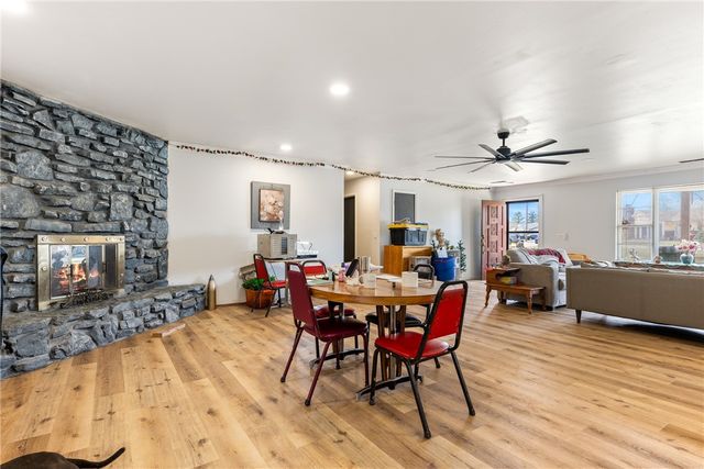 905 S Park Place, Rogers, AR 72758