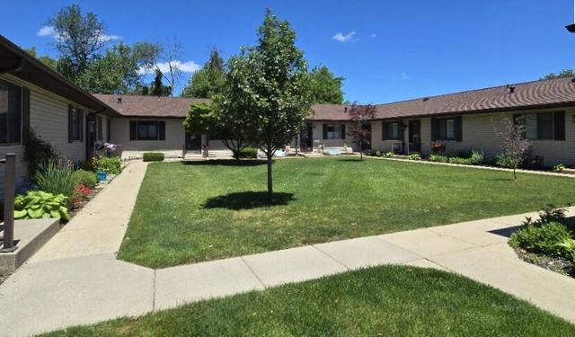5246 Green Meadow Road Q, Kalamazoo, MI 49009