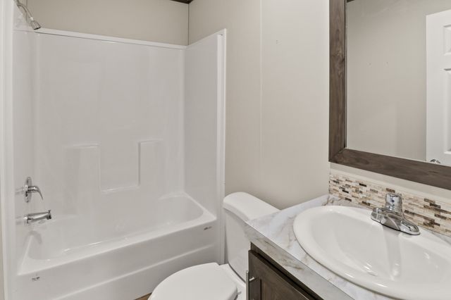 111 Kathy Circle, Mabank, TX 75156