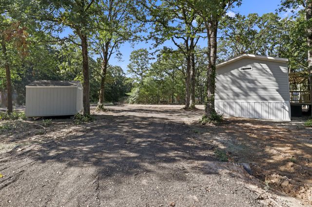 111 Kathy Circle, Mabank, TX 75156