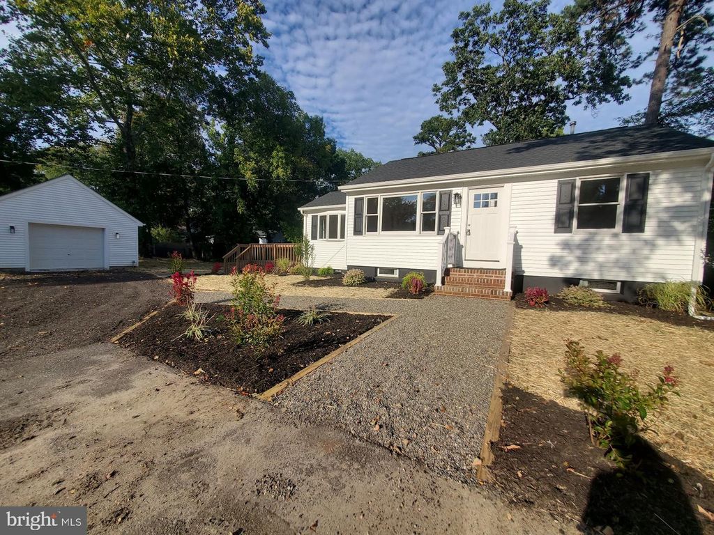 24 LARKSPUR ST, BROWNS MILLS, NJ 08015 — exterior