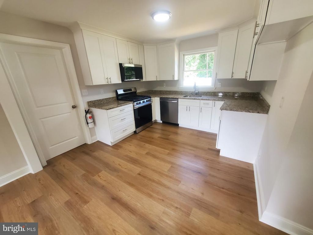 24 LARKSPUR ST, BROWNS MILLS, NJ 08015 — photo 4