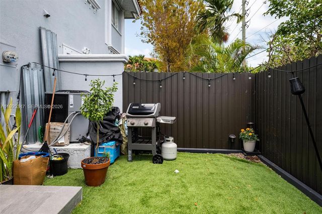 11667 NE 18th Dr 11667, North Miami, FL 33181