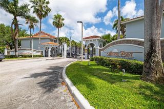 11667 NE 18th Dr 11667, North Miami, FL 33181