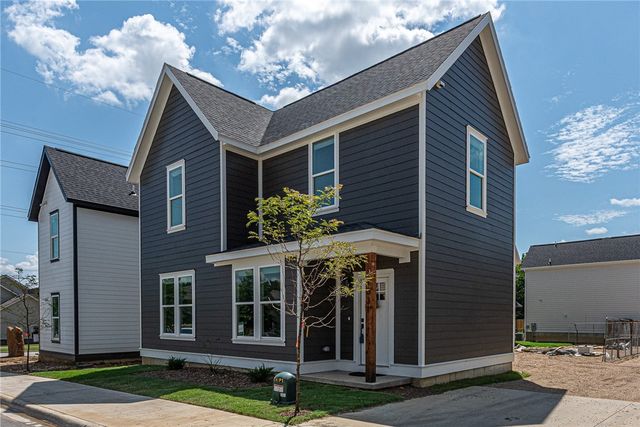 3167 W Tulsa Street, Fayetteville, AR 72704