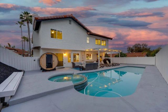 1965 Avenida La Posta, Encinitas, CA 92024