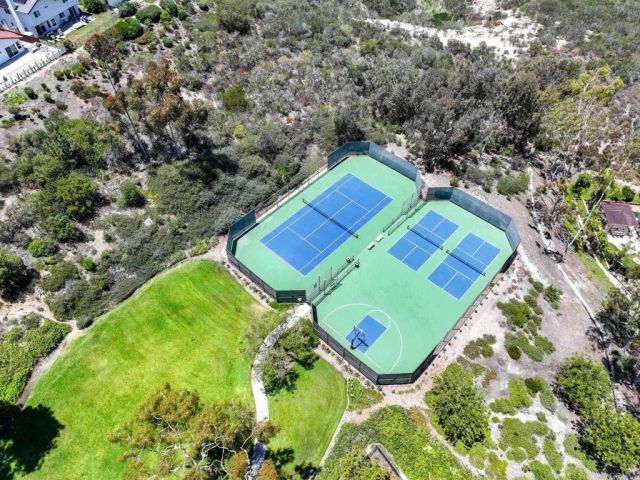 1965 Avenida La Posta, Encinitas, CA 92024