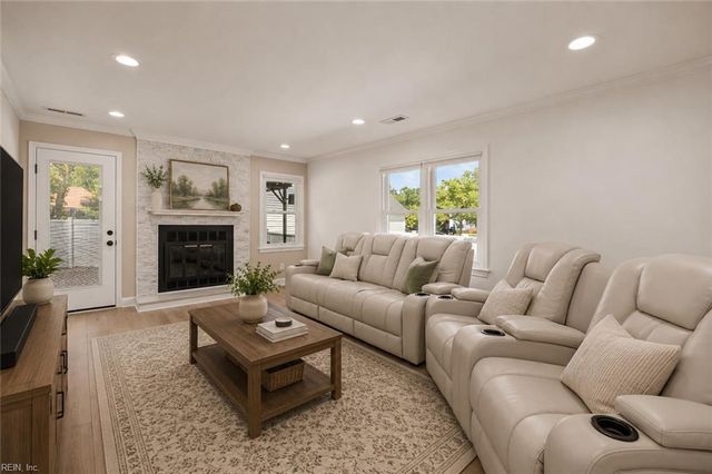 1405 Ellerbeck CT, Virginia Beach, VA 23456