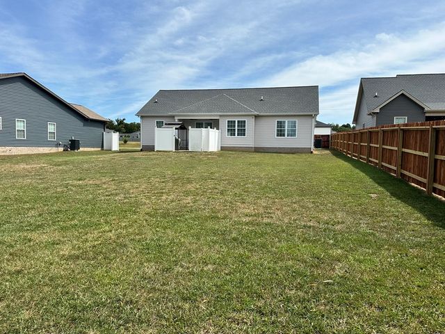 1825 Lexington Avenue, Hopkinsville, KY 42240