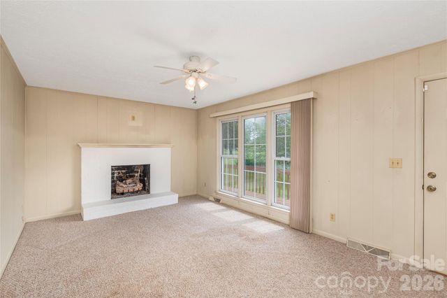 69 Emerald Lane, Hendersonville, NC 28792