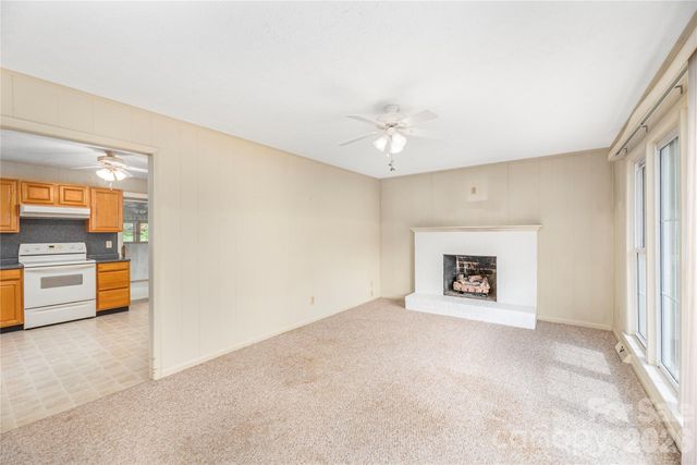 69 Emerald Lane, Hendersonville, NC 28792